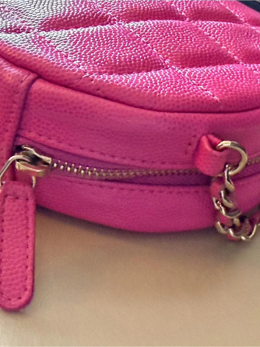 Chanel 2019 Pink Caviar Quilted Round Filigree Crossbody Bag | 🔥